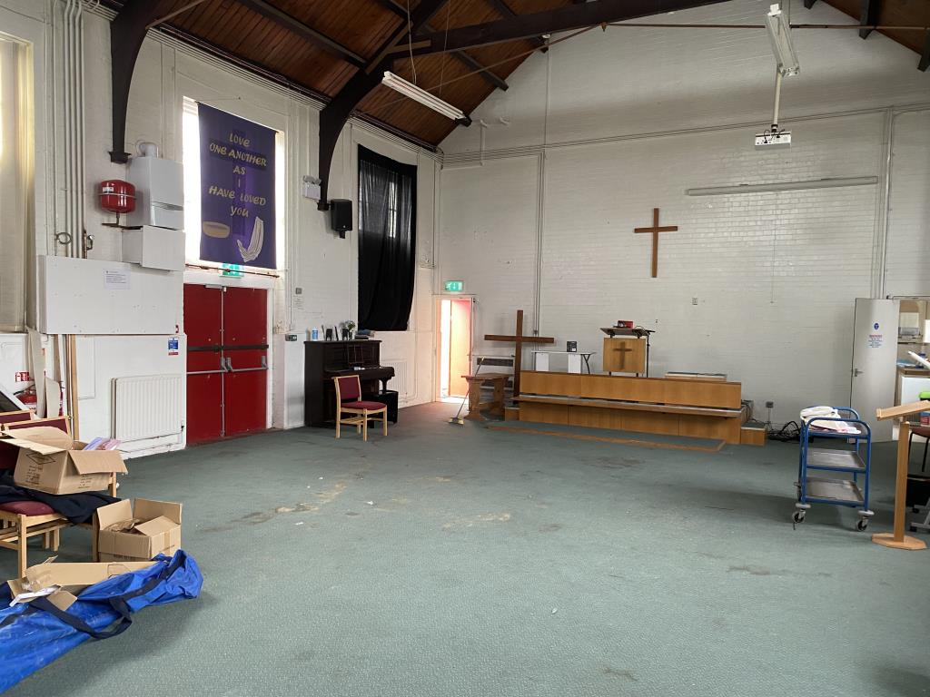 Lot: 100 - FORMER SALVATION ARMY CITADEL AND ADJOINING LAND WITH POTENTIAL - View of Hall from rear staircase